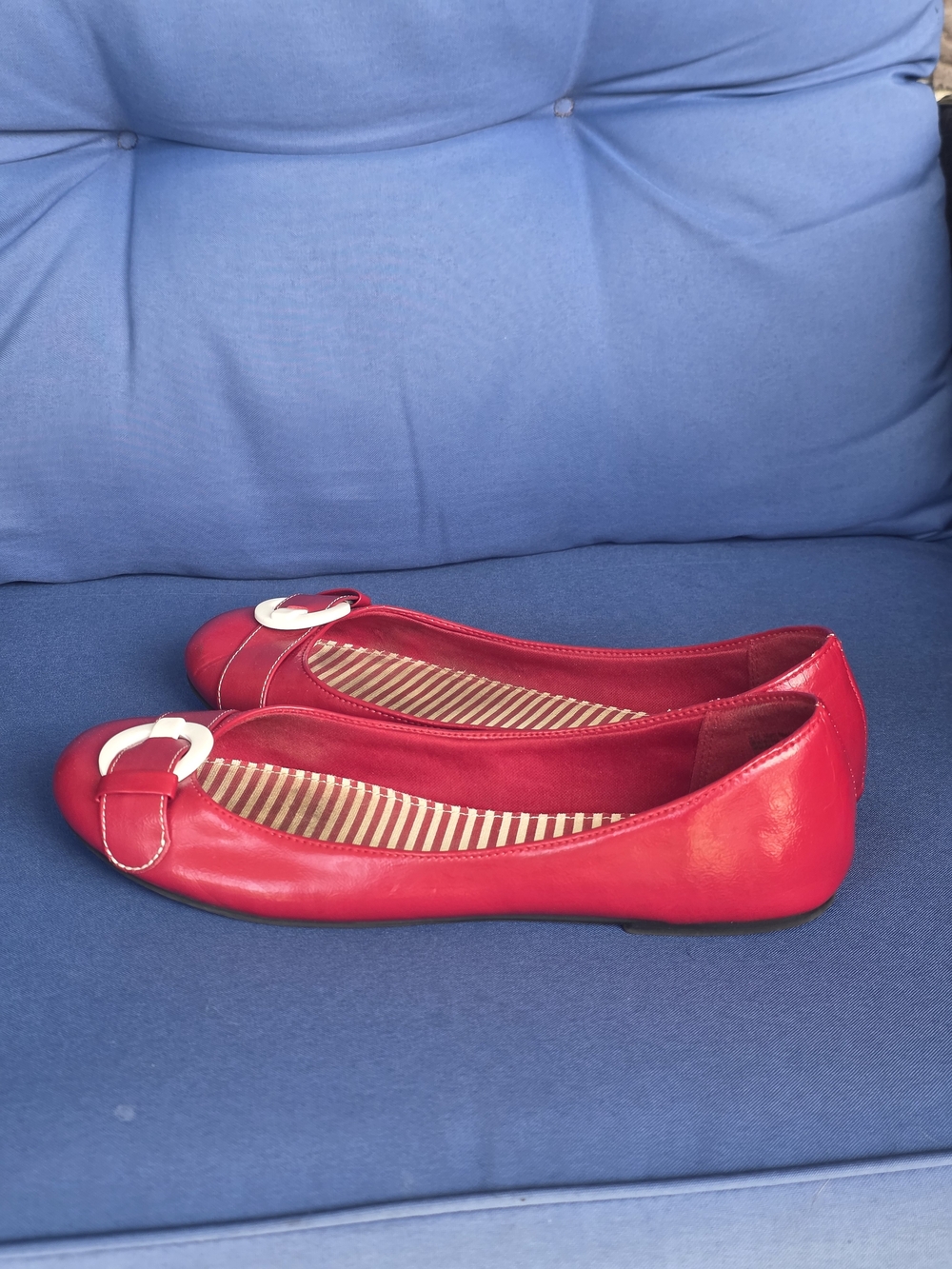 American Eagle Red Ballet Flats Buckle Detail Size 8